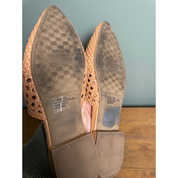 Birdies The Dove Slide Mule. Light tan Color. Size 8. Great condition. - Picture 4 of 6